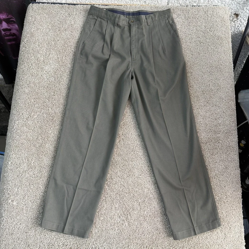 Vintage Dockers Pants Men 36x32 Gray Pleated Twill Classic Fit No Wrinkle Khakis